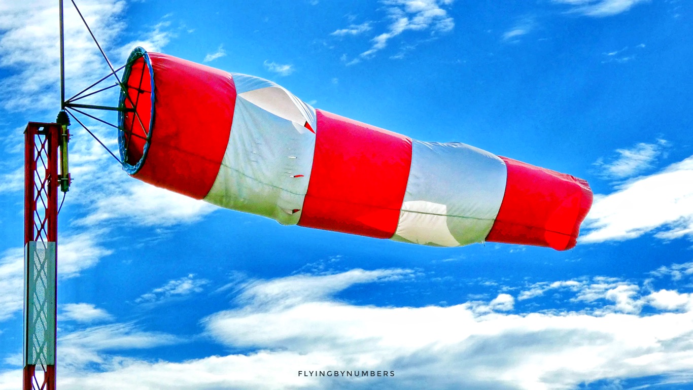 Do pilots still land planes manually?