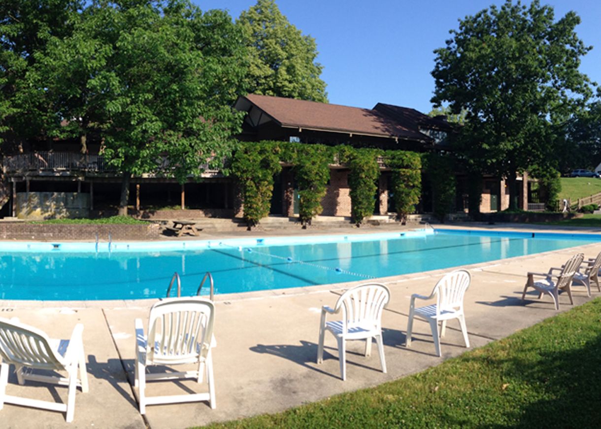 Outdoor Pool Flying Hills