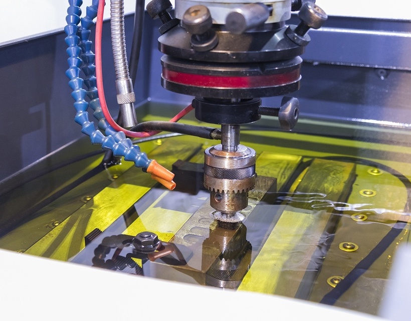 Sinker EDM Vs Wire EDM What Is Different? Flying Precision