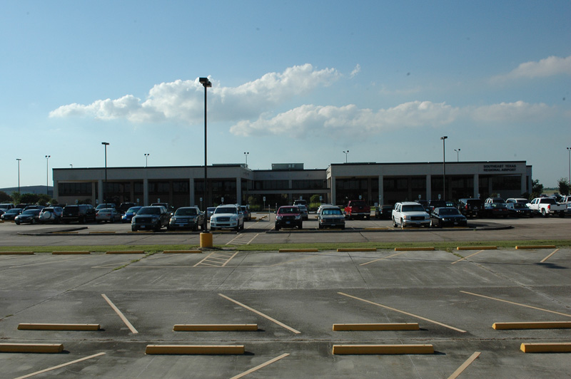 33 Jack Brooks Regional Airport