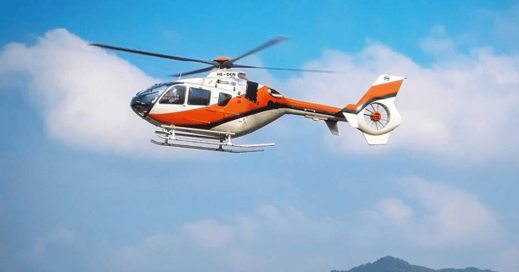 How Far Can a Helicopter Fly (Flight Range, Max Distance) – Flyush