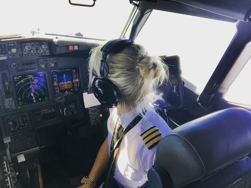Do Passengers React Differently To A Female Pilot Fly With Eva