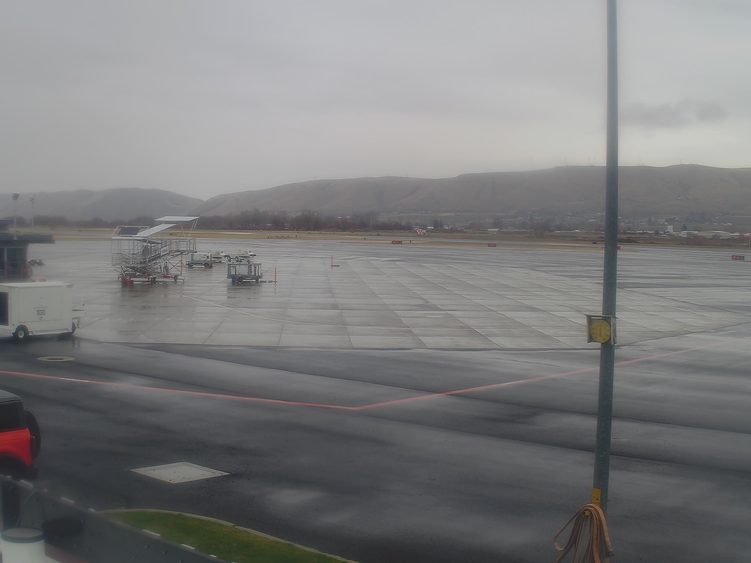 Yakima Air Terminal/McAllister Field web camera WSDOT