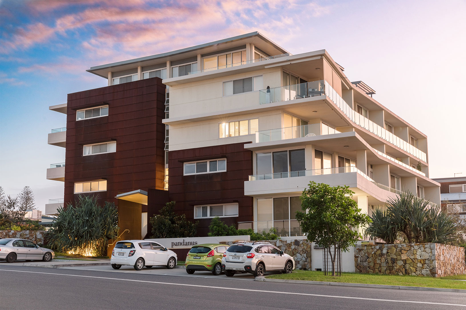 Pandanus Apartments Coffs Harbour Fm Glenn Constructions