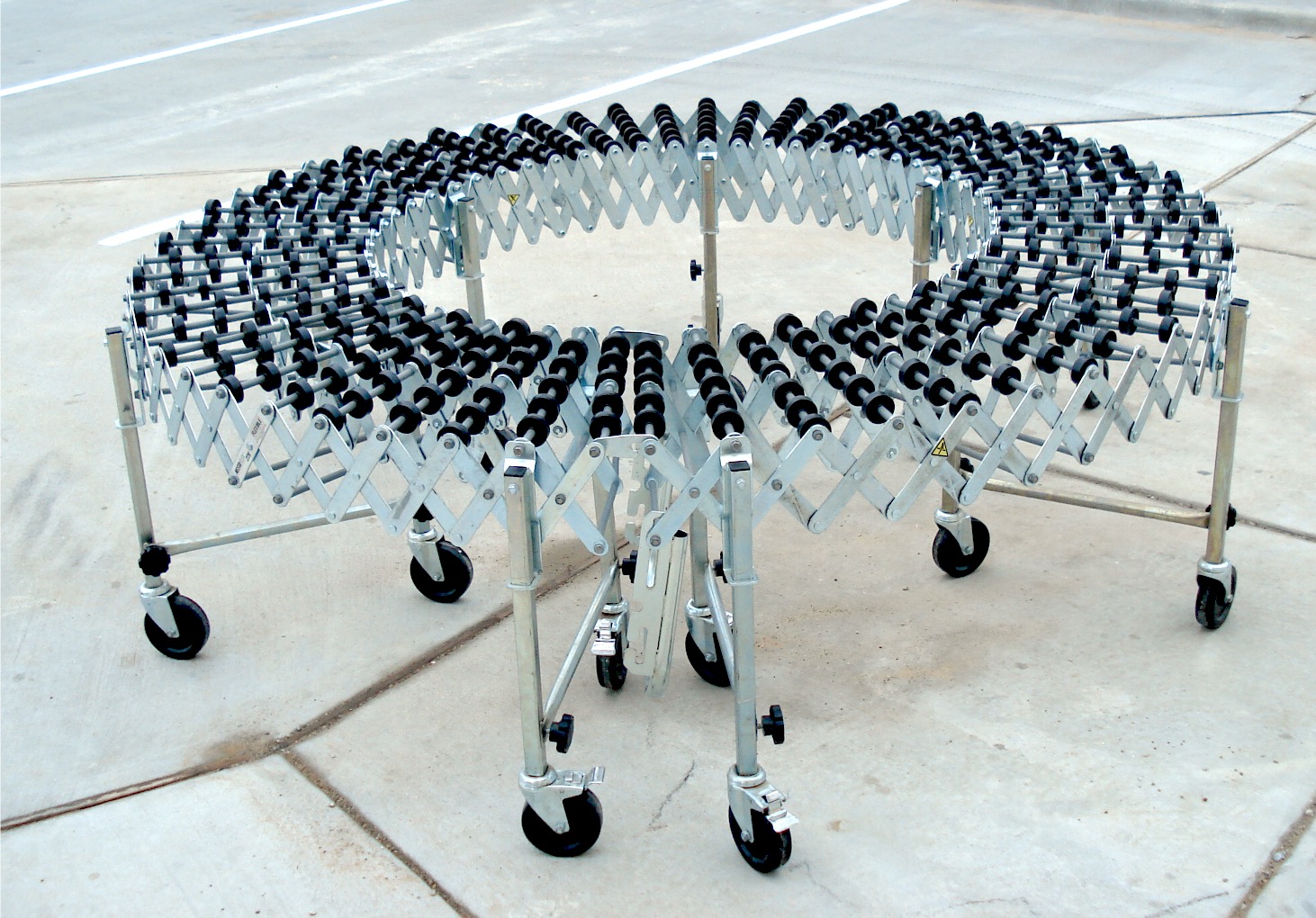 NestaFlex 226 Gravity Skate Wheel Conveyors FMH Conveyors