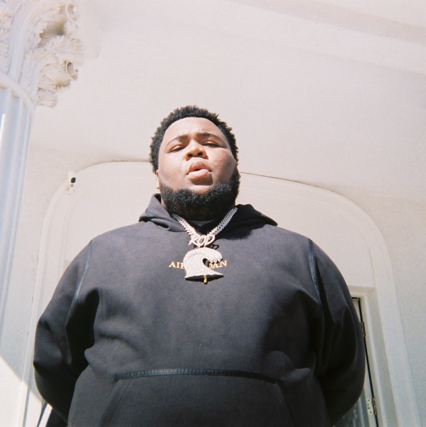 'SoulFly' Earns Rod Wave His First 1 On The Billboard 200 FM HIP HOP Digital Destination