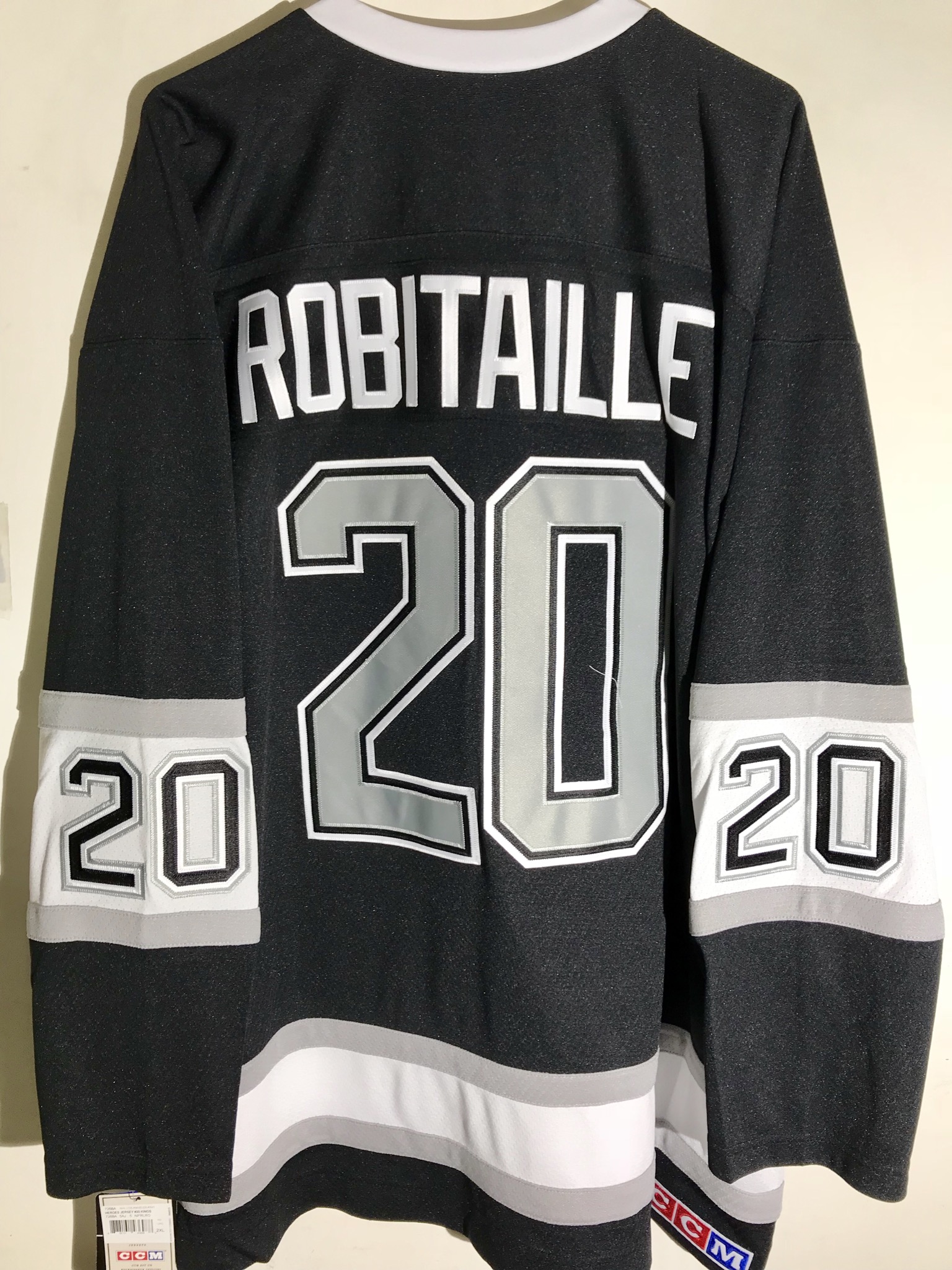 CCM Ribbed Knit LS NHL Jersey Los Angeles Kings Luc Robitaille Black