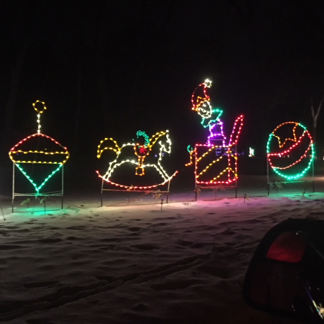 HOLIDAY LIGHTS FM Sertoma