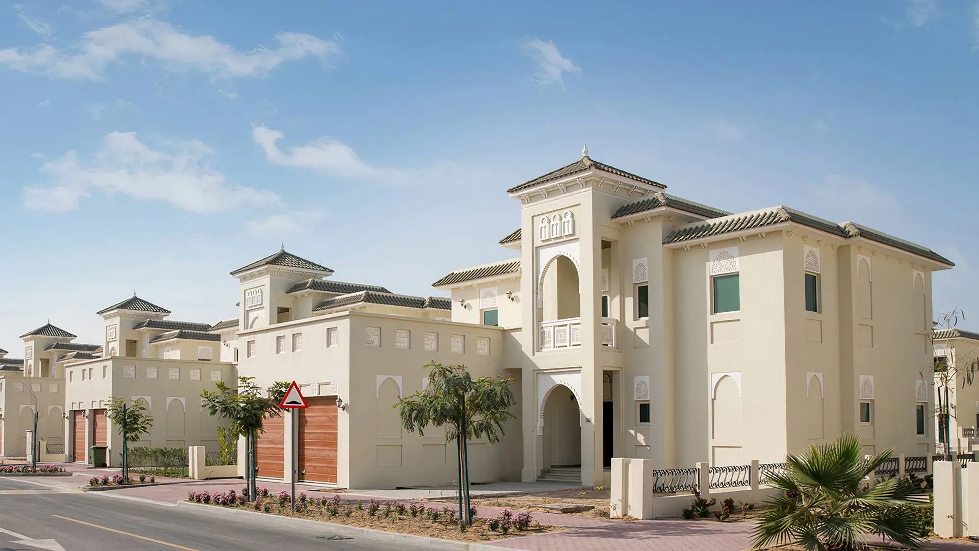 Al Furjan, Dubai, UAE prices, descriptions, types of real estate AX