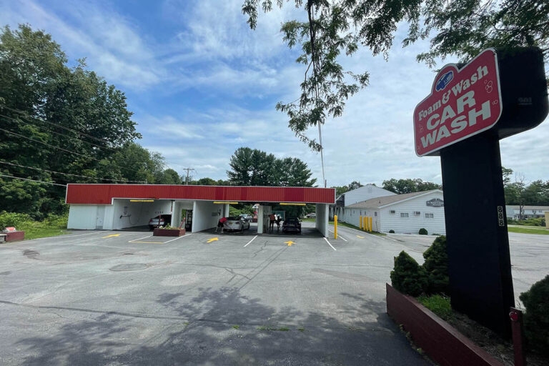 24Hour Car Wash SelfServe Vacuums Hyde Park, New York
