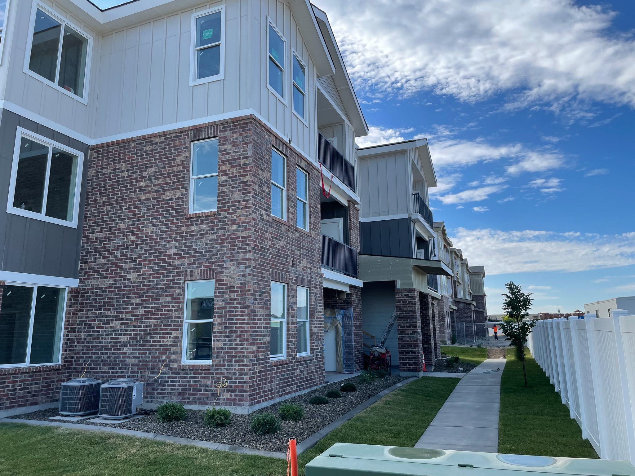 Latitude 42 ApartmentsID