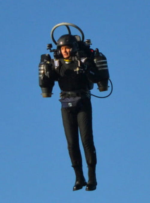 Los Angeles Air Traffic Control Warns ‘Jetpack Guy Is Back’ Focus