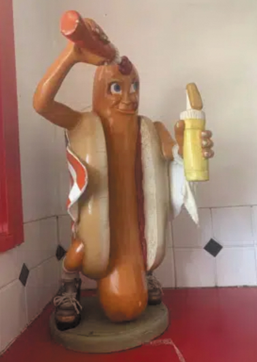 Stolen Hot Dog Statue Returned To Restaurant Owner Focus Newspaper
