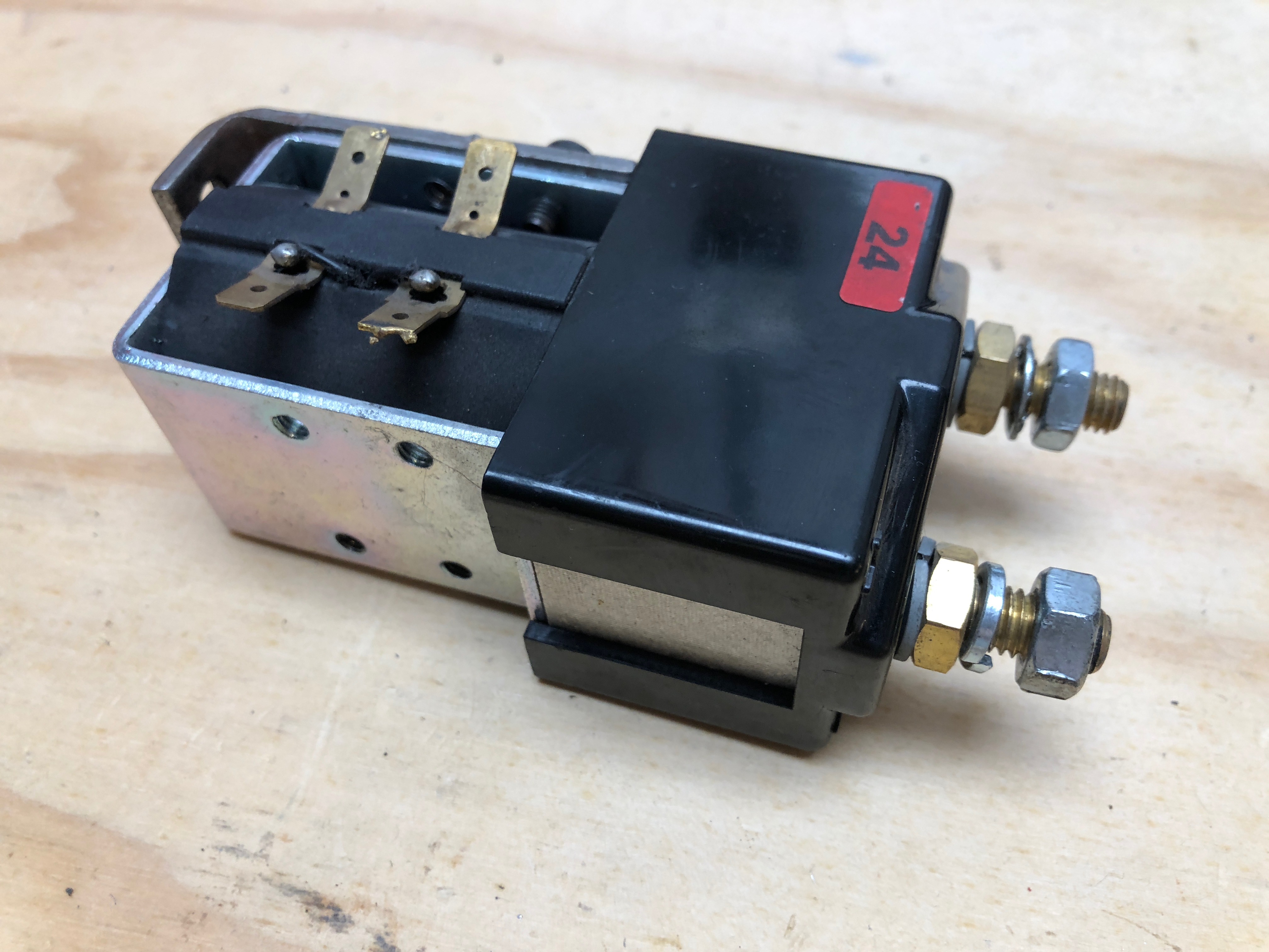 Installing a Kill Switch Electronics (ESC, remote, batteries) FOIL.zone