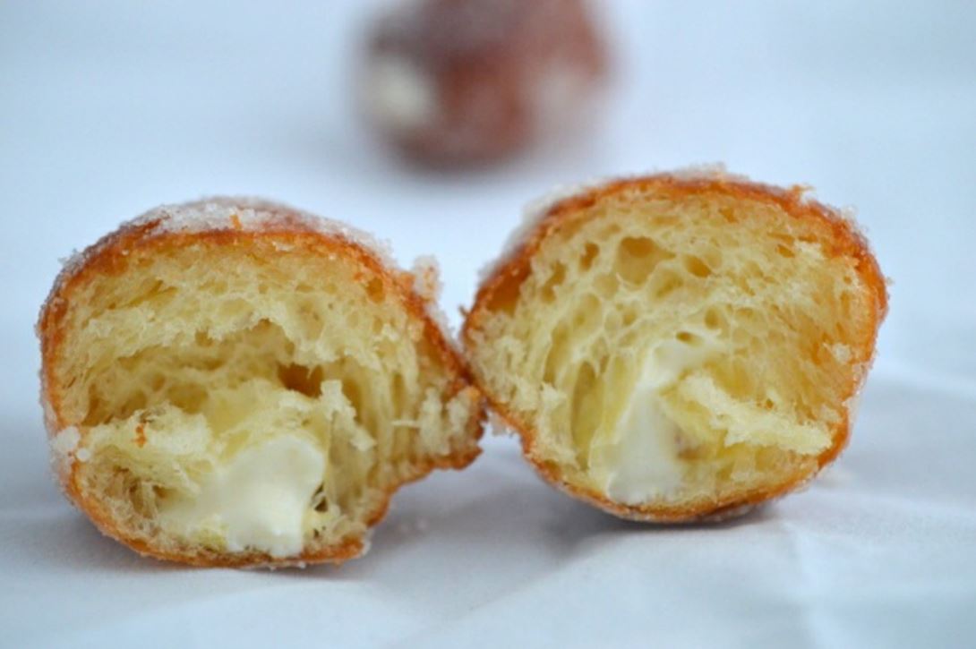 Bake Along 22 Vanilla Cream, Vanilla Glaze & Sugar Doughnuts FONDBITES