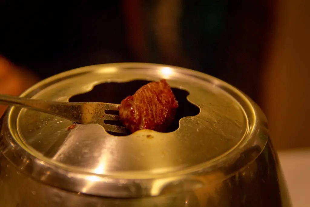 FONDUE WITH MEAT Restaurant Fondue