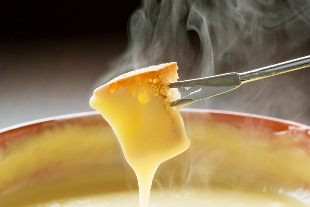 Simple Fondue Set Up Your Guide to Great Evenings Fondue Canada