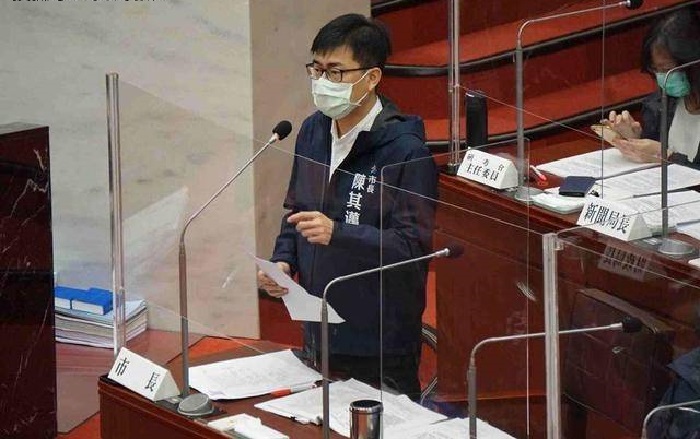 「這是赤裸裸的竊盜」控陳其邁公然使用贓物答詢 鄭照新：羞辱議會殿堂