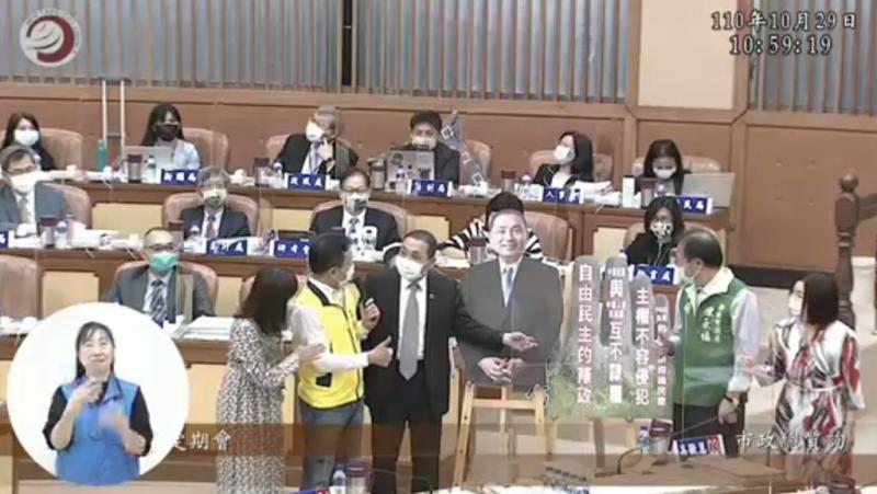 綠議員頻問四個堅持   侯友宜重申：捍衛中華民國才是唯一堅持