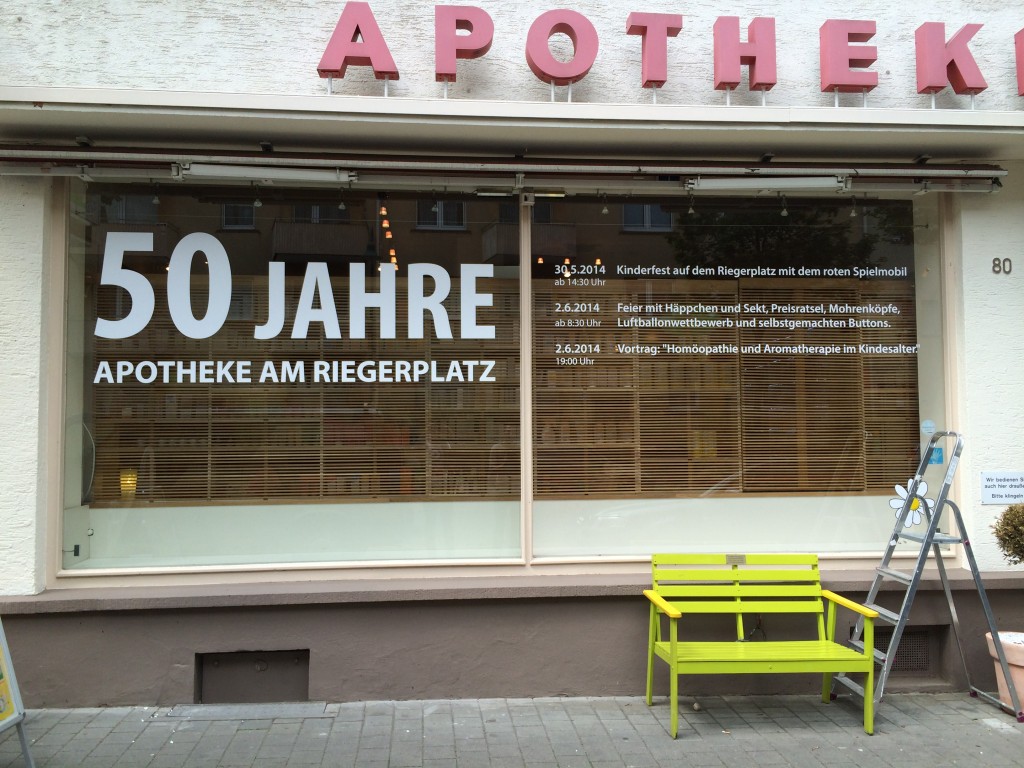 Beschriftung für 50 Jahre Apotheke am Riegerplatz FontFront