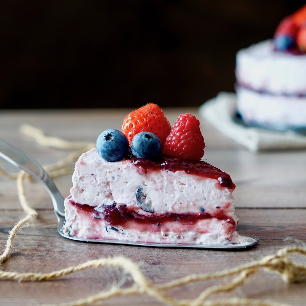 Torta alla Ricotta e Frutti di Bosco Senza Cottura Ricetta ed