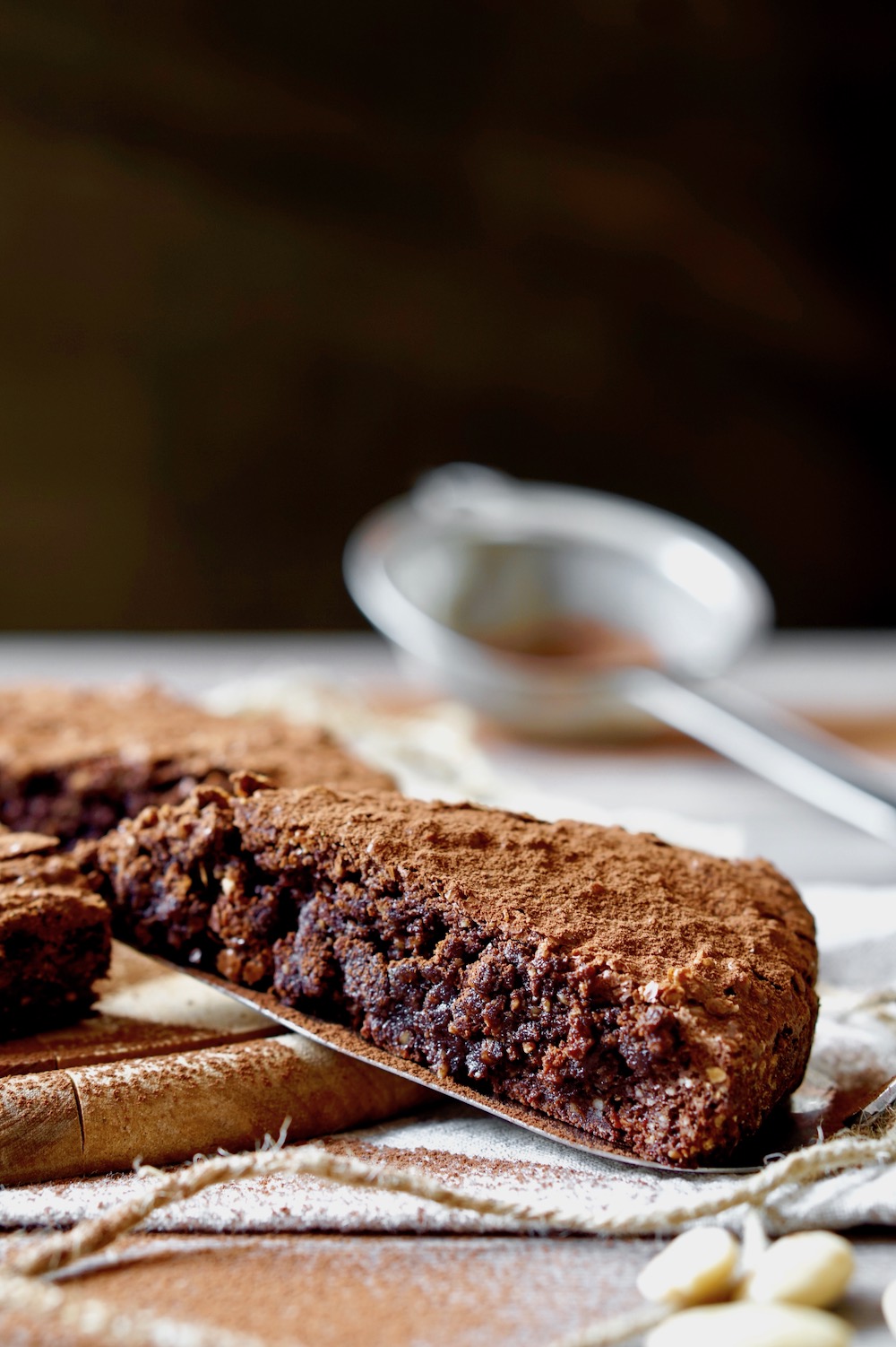 Torta Cioccolato e Mandorle dal Cuore Cremoso Ricetta ed ingredienti