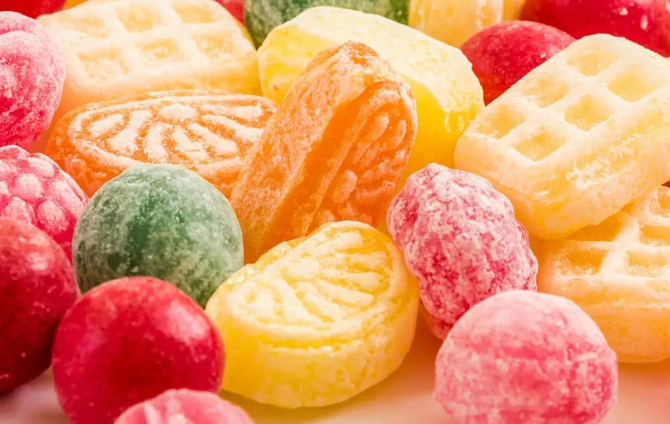 22 Candies That Start With The Letter "F" | Food Box HQ