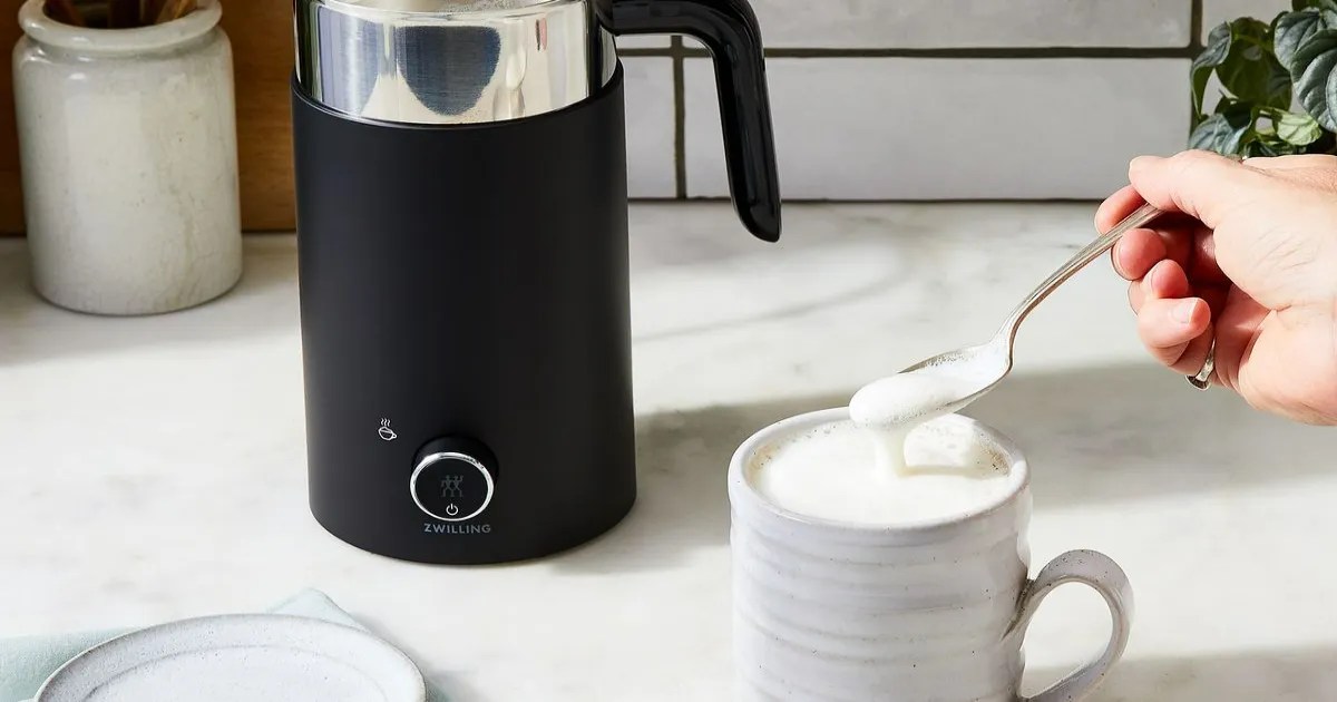 Top 10 Best Electric Milk Frothers Reviews & Comparison 2023