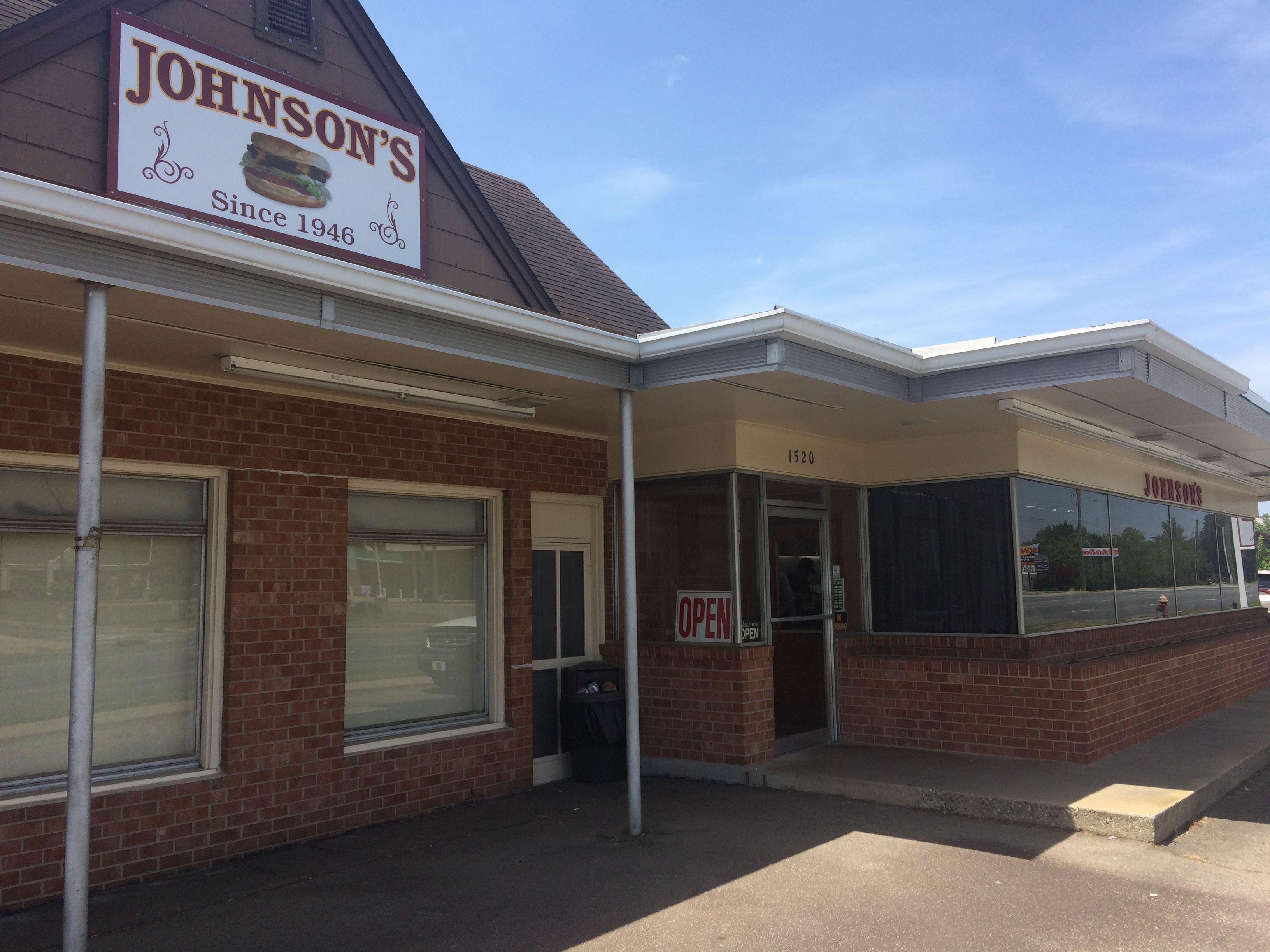 Foodie Travels Johnson’s DriveIn, Siler City, N.C. FoodieScore