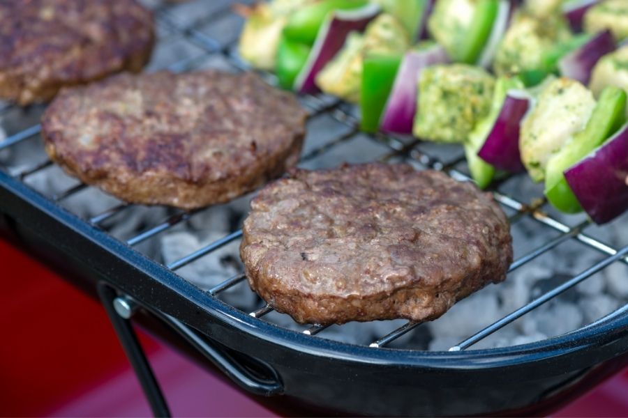 Can You Reheat Burgers ? Yes, Here Are 4 Ideas How Foodiosity