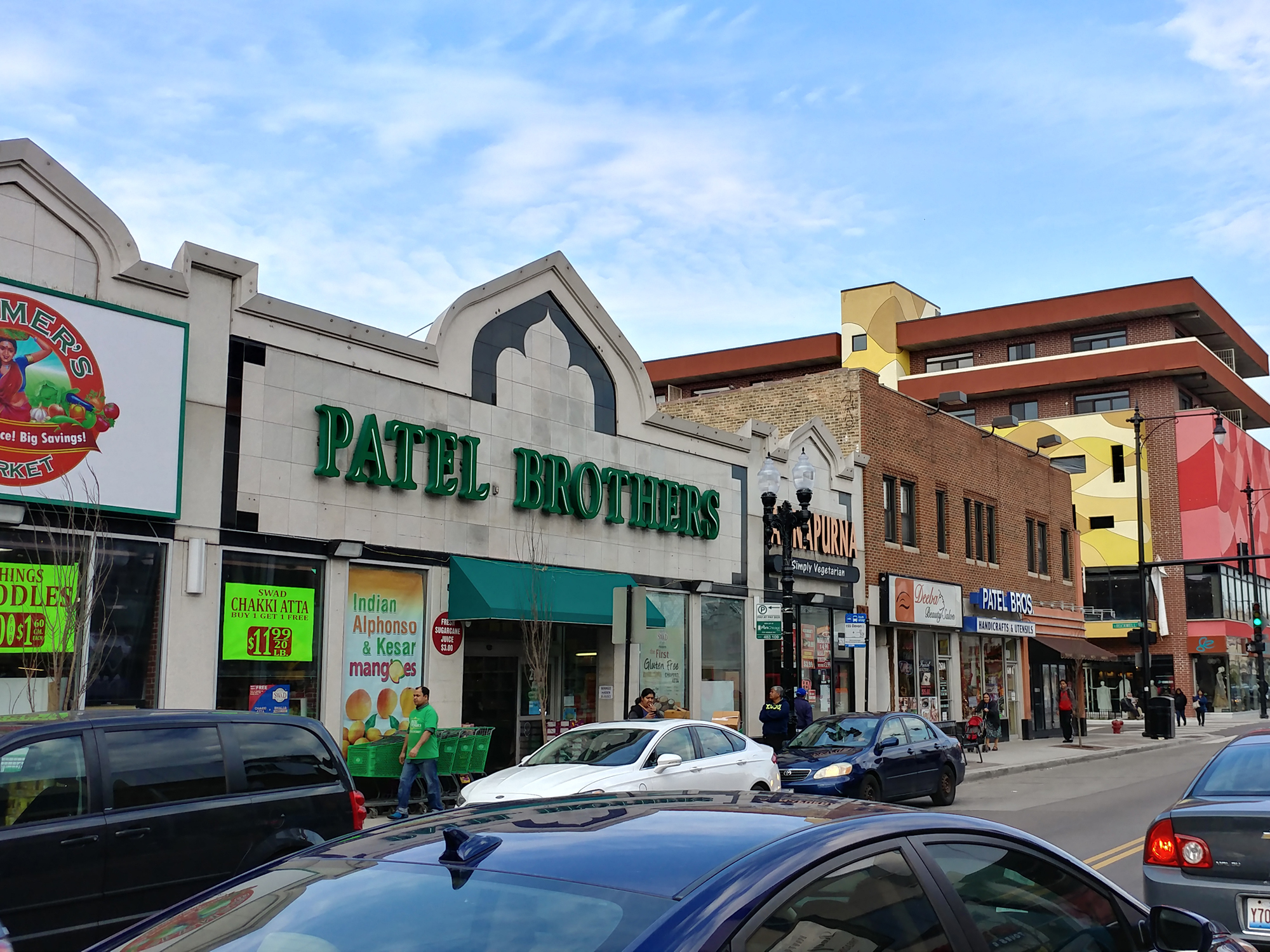 WORLD ON THE STREET A FOODITOR GUIDE TO DEVON AVENUE Fooditor