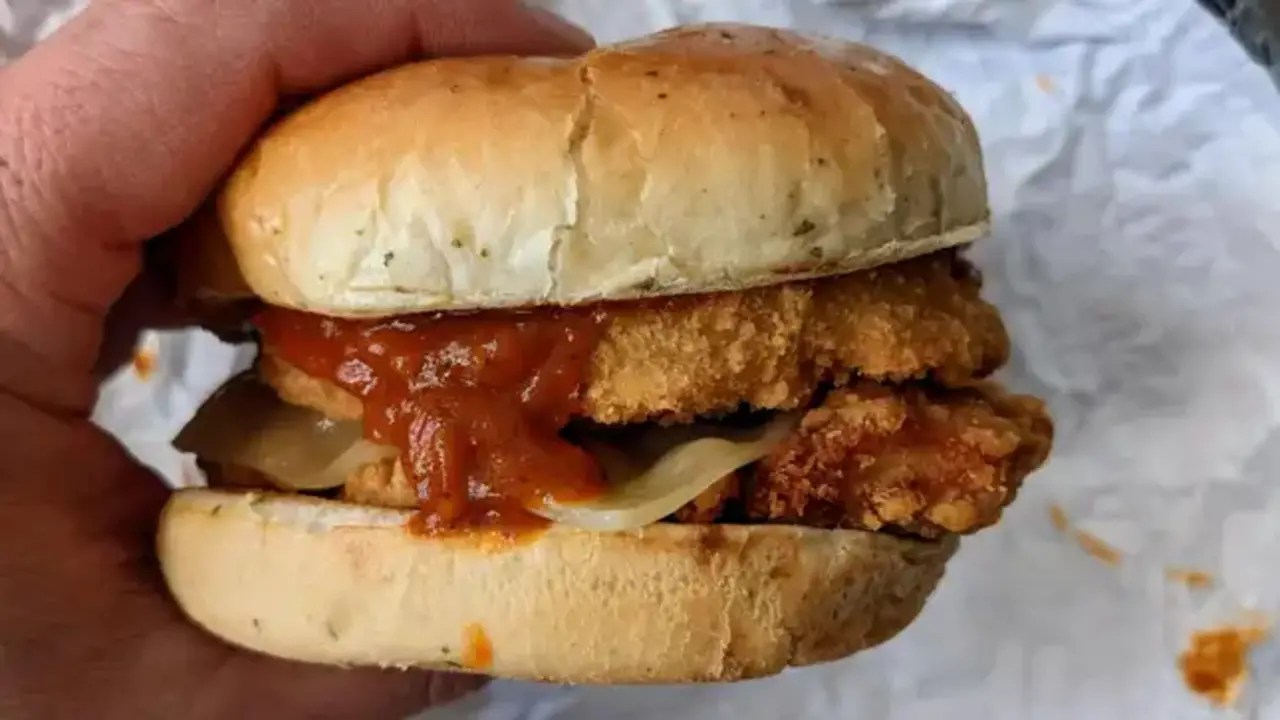 A Cheesy Delight Wendys Italian Mozzarella Chicken Review