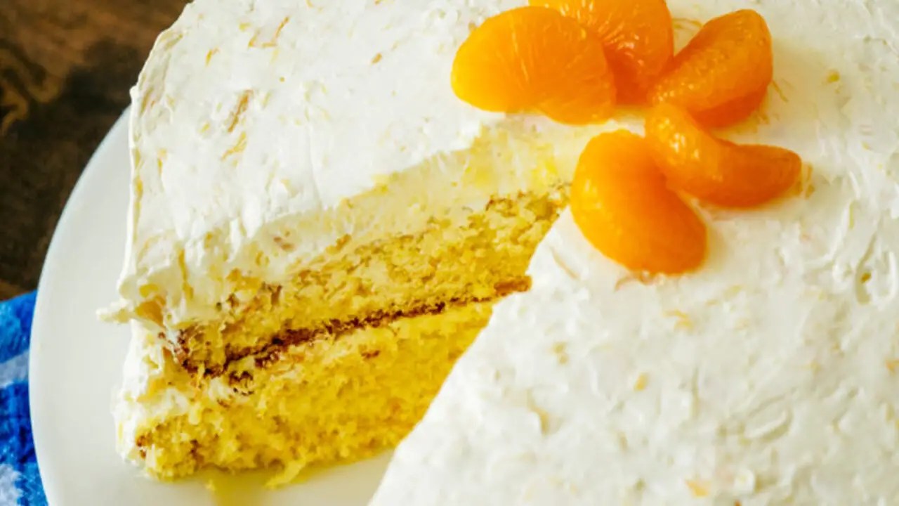Serving Suggestions And Variations Of Pig Licking Cake