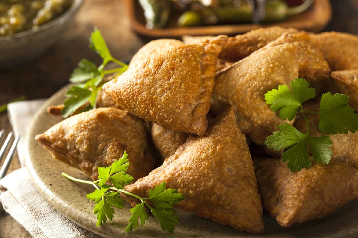How To Cook Frozen Samosas - Foods Guy