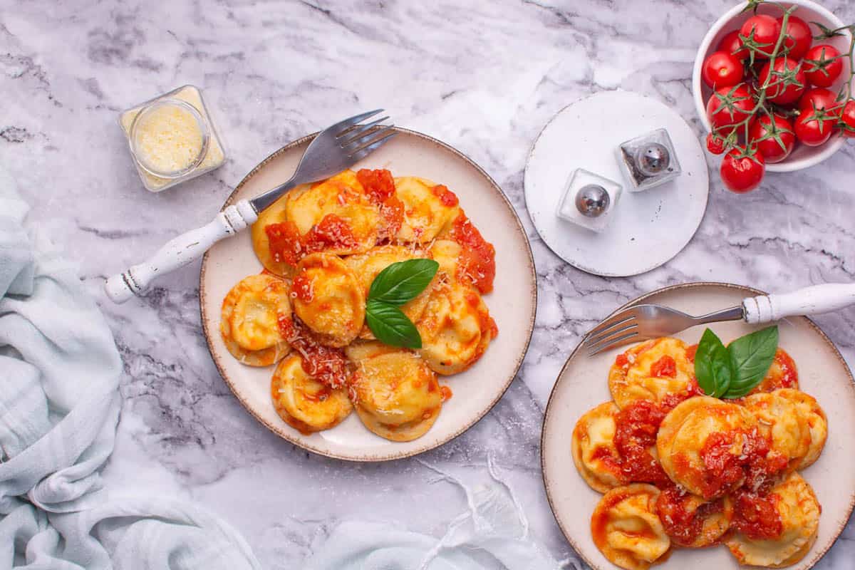 Burrata Ravioli With Fresh Tomato Sauce Foods Guy