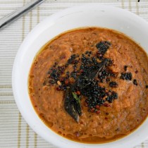 vengaya poondu chutney