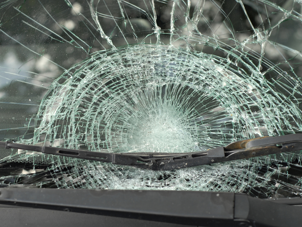 Why Should You Replace Your Windshield in Case of a Crack?