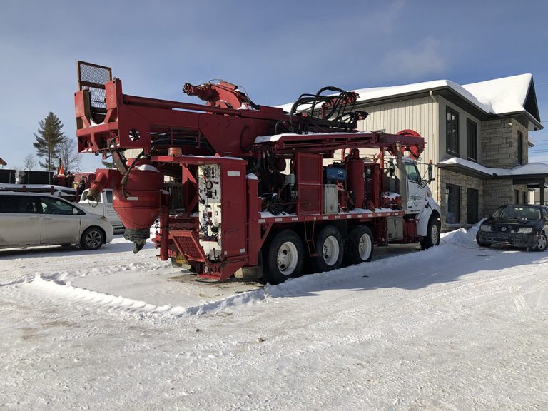 Foremost Barber DR12 PTO Drilling Rig for Sale Puisatiers Protech