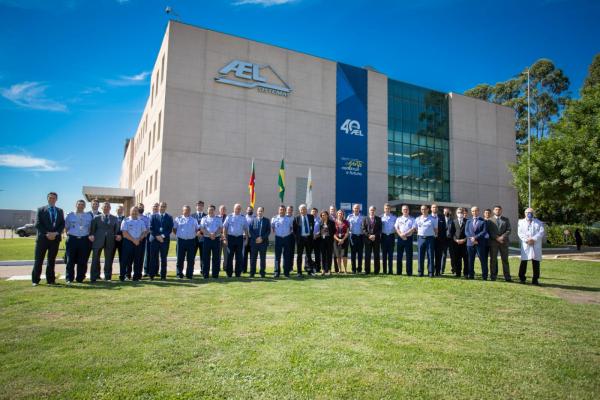 Visita a sede da AEL Sistemas, em Porto Alegre (Fotos: FAB).