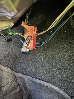 Need help diagnosing weird parasitic drain on Focus MK2.5 - Audio