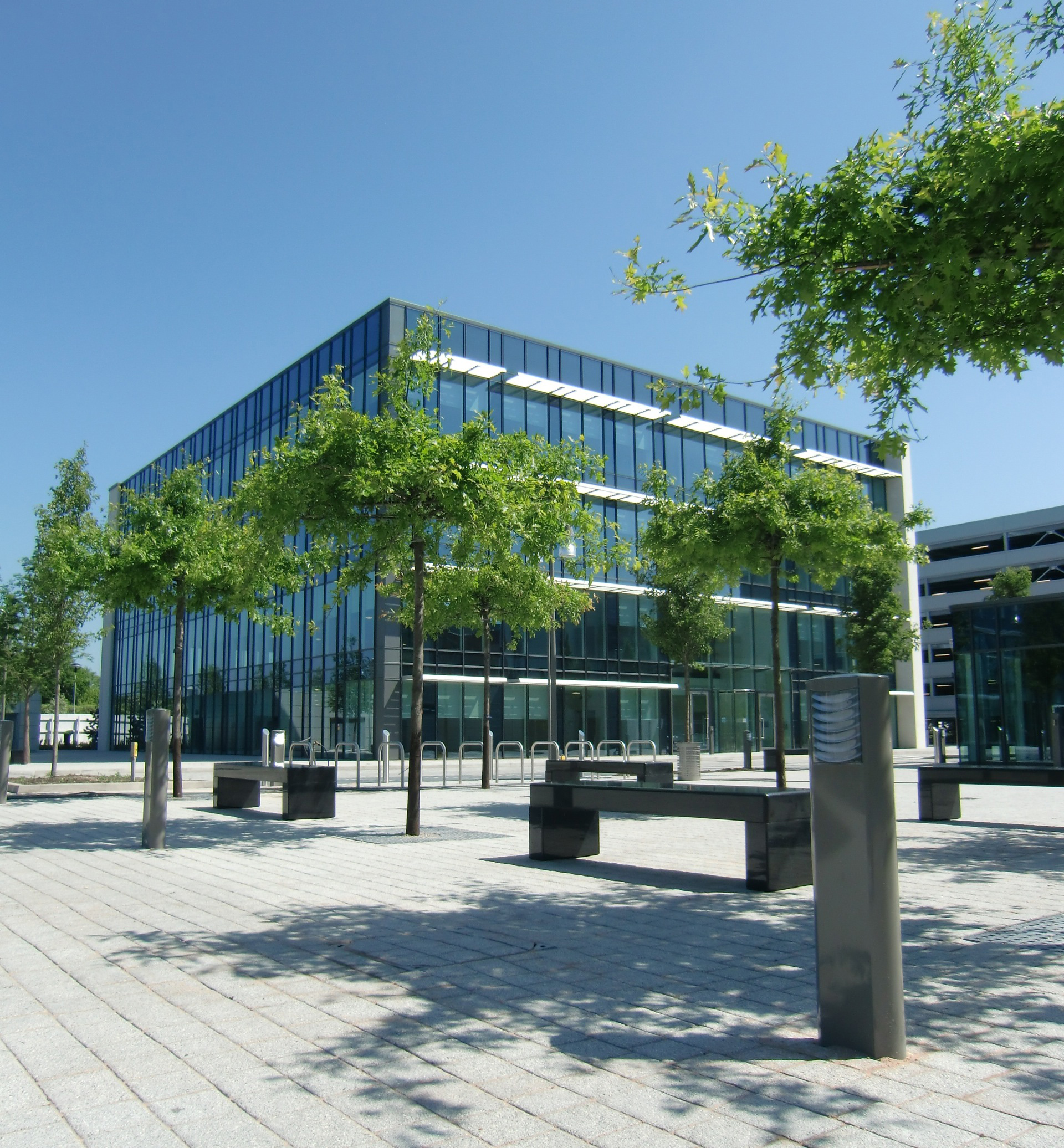 project duo hq complex, farnborough Foreman Roberts