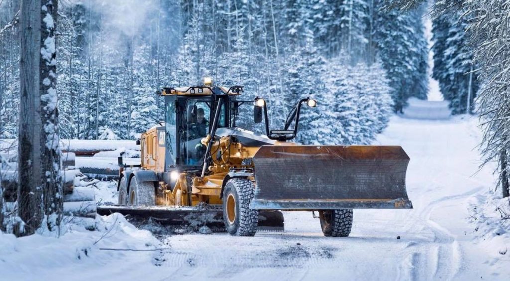 Pineridge Chippers with Andrew Peters Forest Machine Magazine