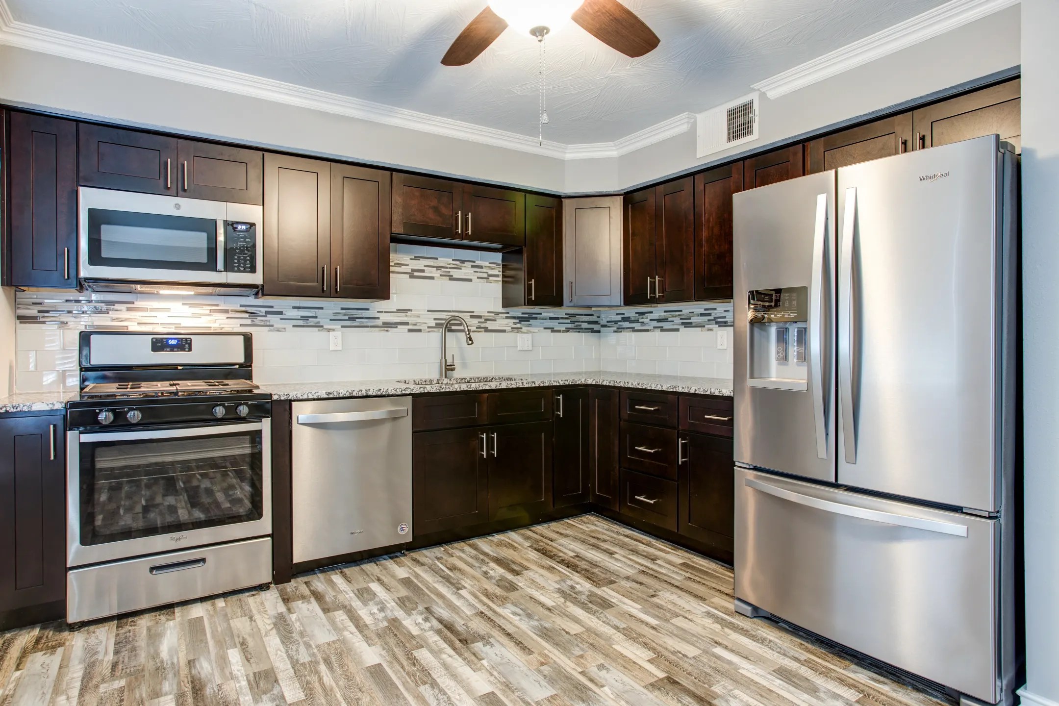 Forest Park Townhomes Springfield, MO Newly Remodeled Apartments for