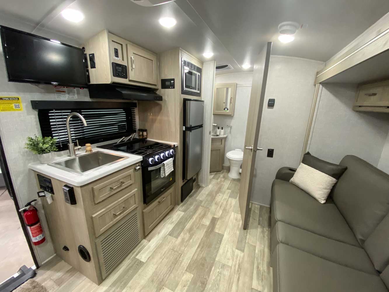 Flagstaff EPro E20FBS Forest River RV