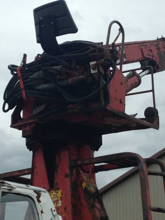 Hood 7000 Loader Mounted on a Ford Truck ***SOLD*** Minnesota