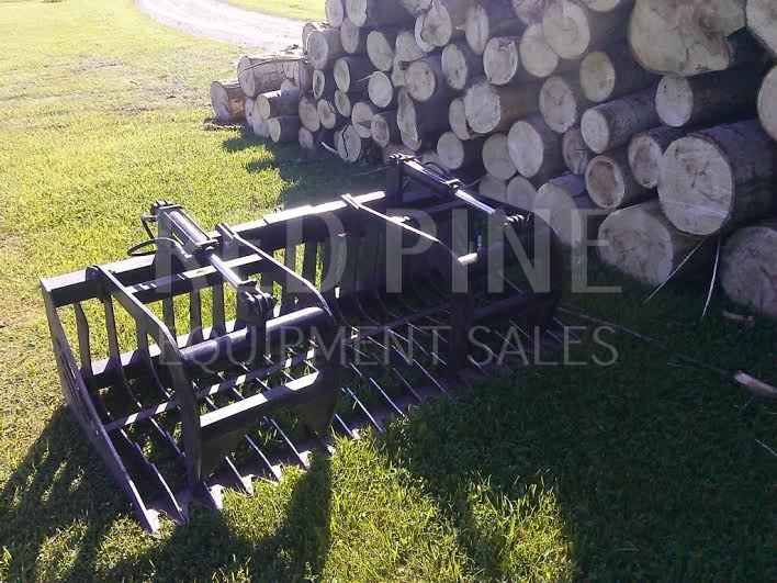 Bobcat 763 Skidsteer Loader with Grapple Attachment & Bucket