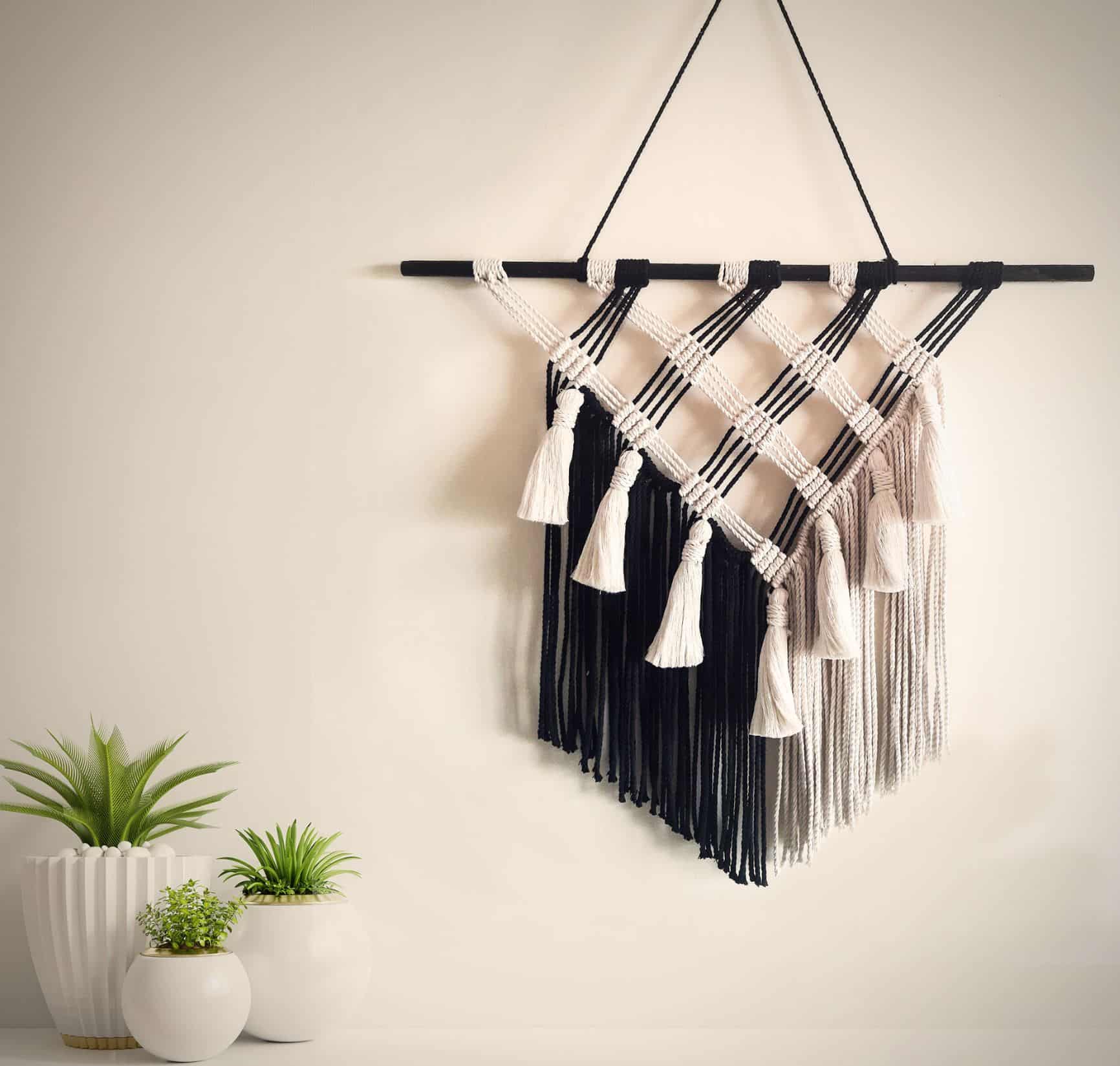 How Do You Keep Macrame Straight? (Solved) Forever Architect
