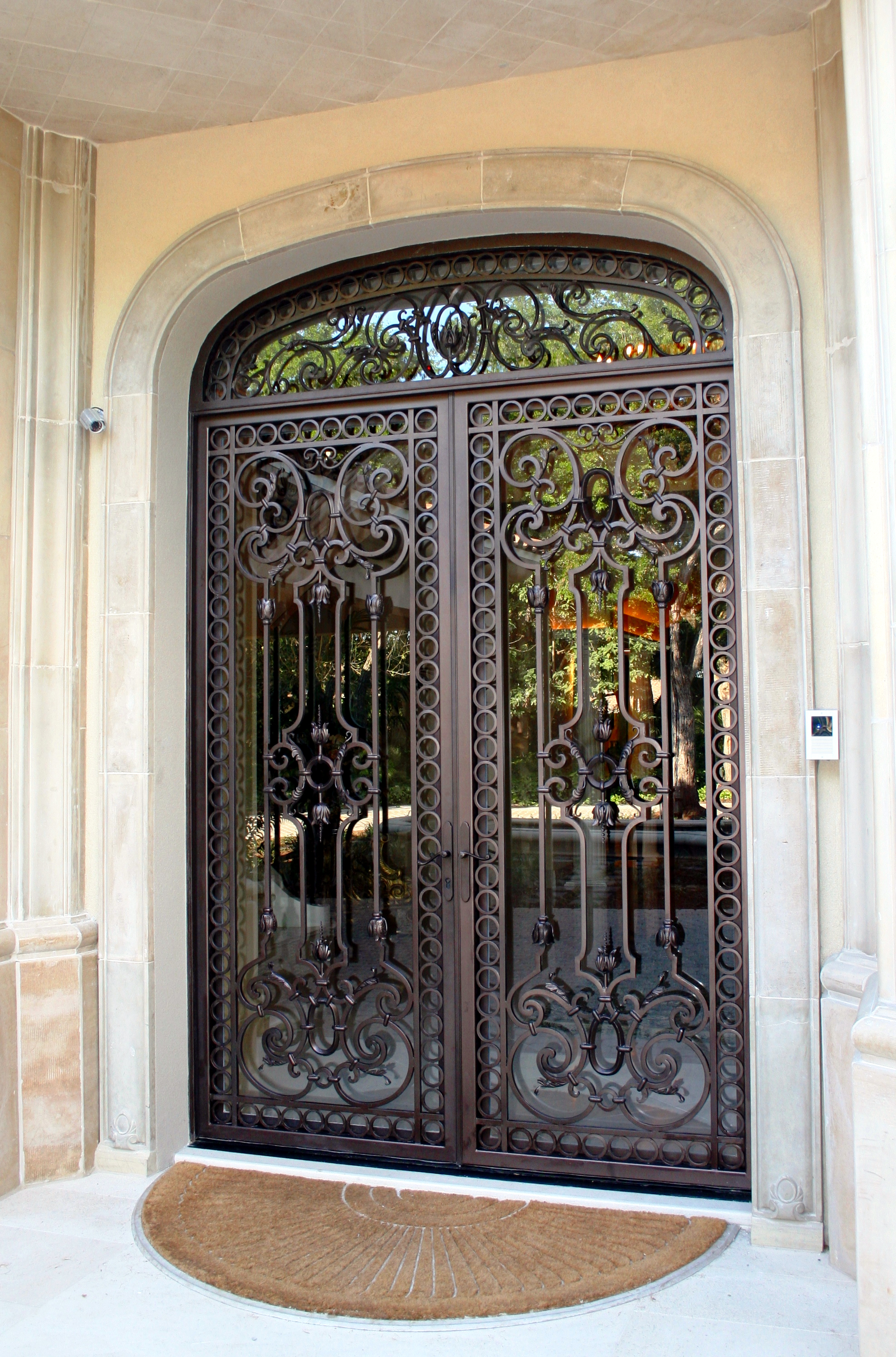 Sculpted Grand Entry Doors Oaks
