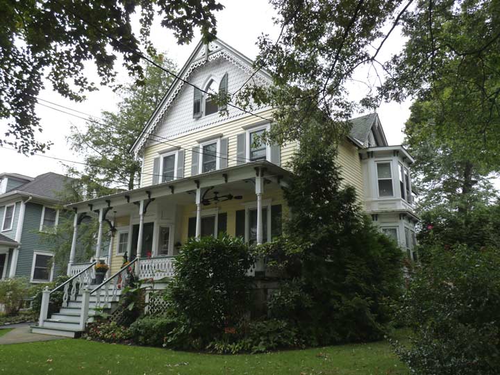 RETURN TO TOTTENVILLE New York