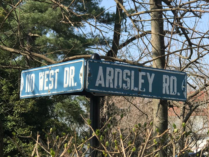 Ardsley Road sign New York